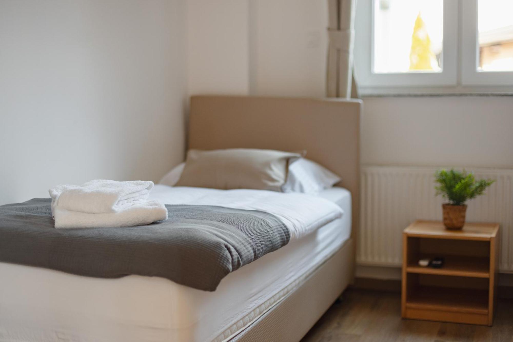 Vila Klara Apartments Ljubljana Bagian luar foto