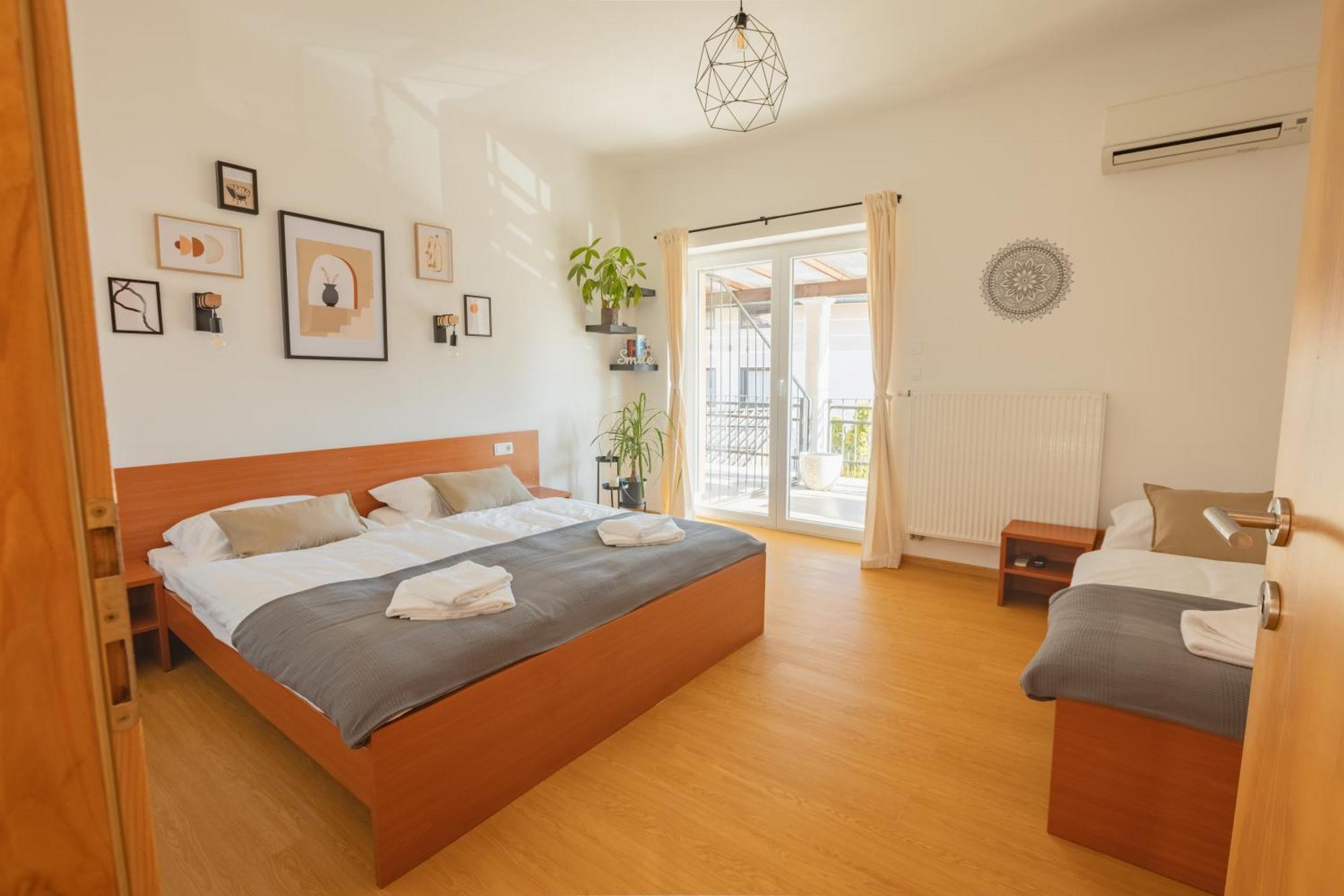 Vila Klara Apartments Ljubljana Bagian luar foto