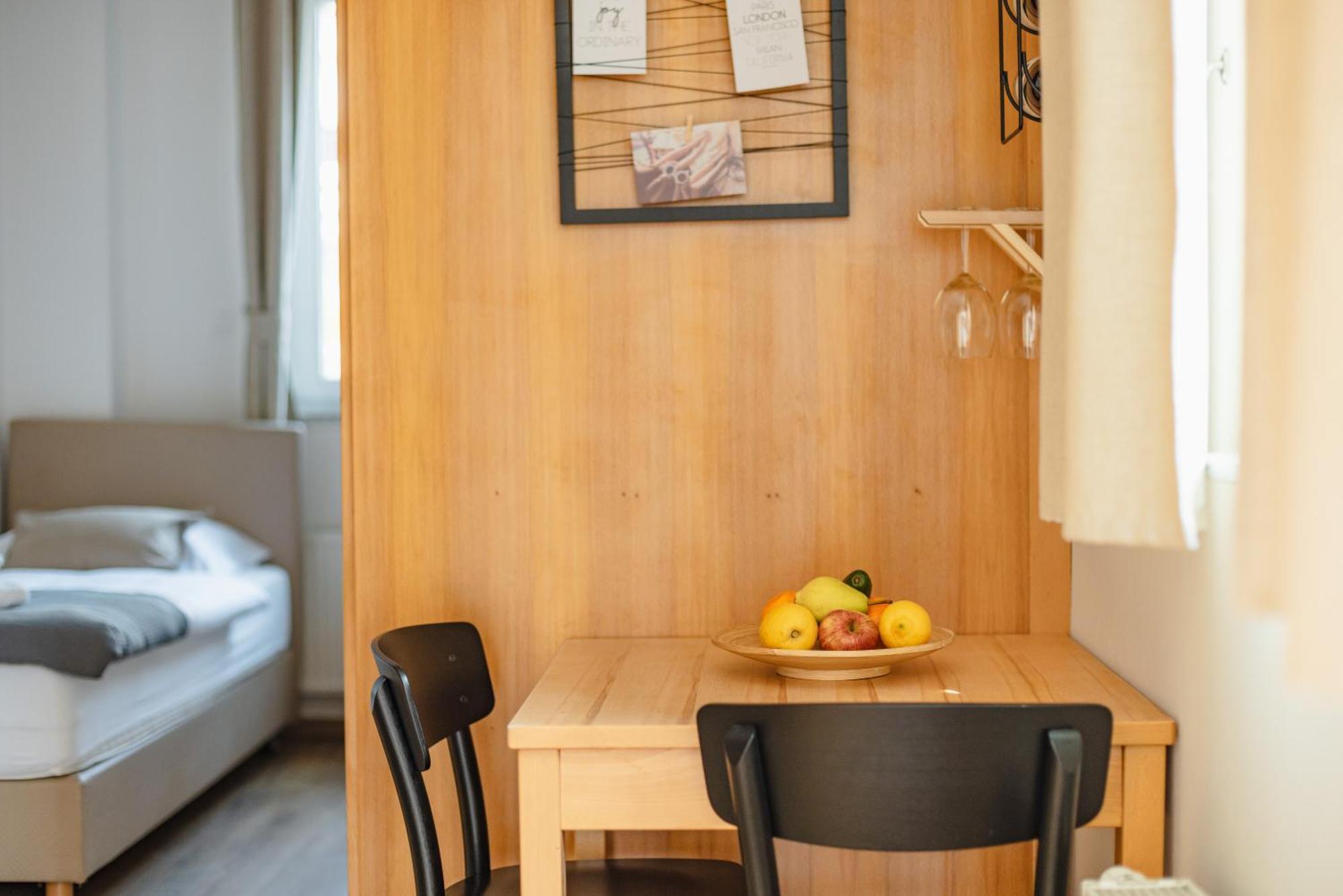 Vila Klara Apartments Ljubljana Bagian luar foto